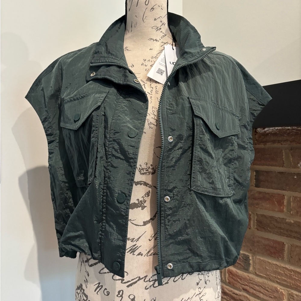 UGG Women's Quinn Forest Windbreaker Cap Sleeve - Picture 7 of 9
